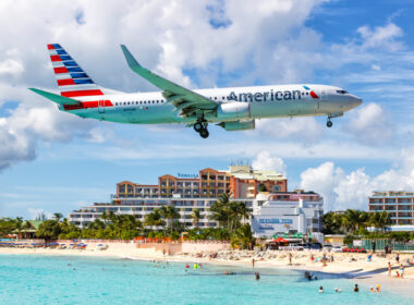 Sint,Maarten,-,September,18,,2016:,American,Airlines,Boeing,737-800
