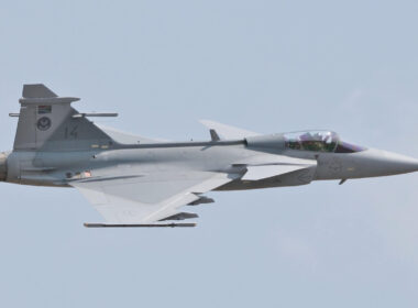 south_africas_gripen_flies_again_after_year-long_grounding.jpg
